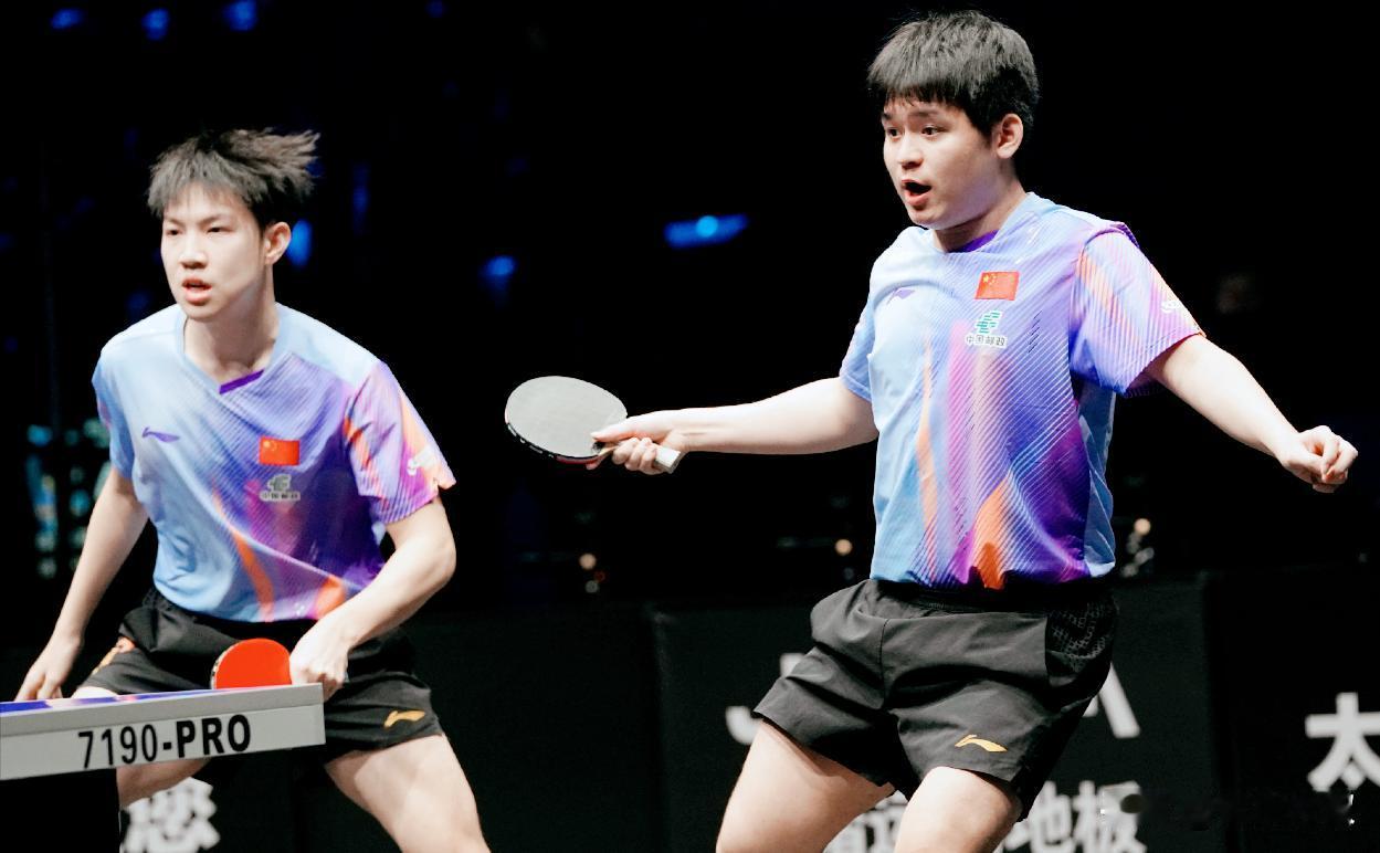 林诗栋/黄友政凭什么3:1逆转日本小将？

林诗栋看似冒高球，
其实加了转，
日