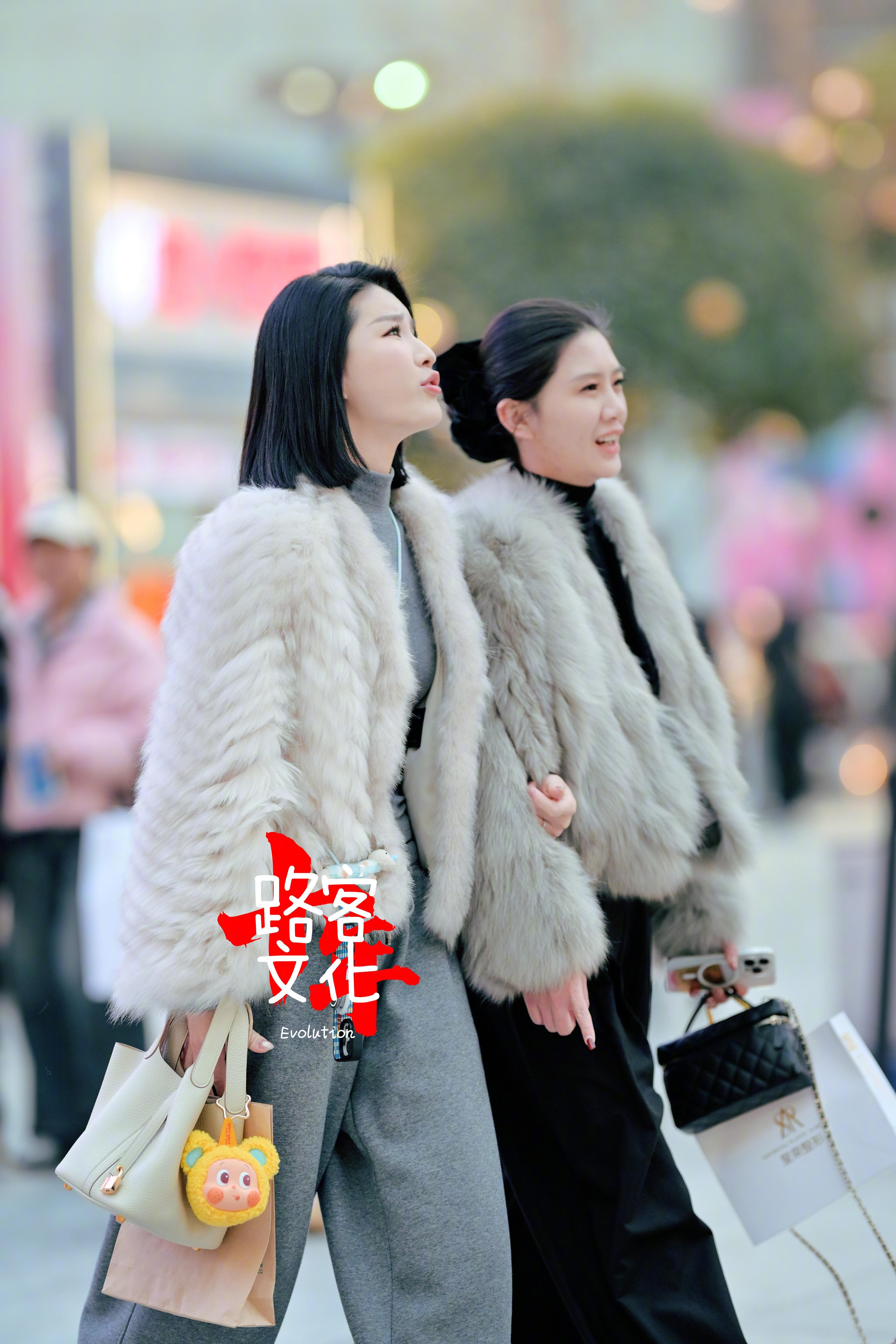 来一张半身特写 