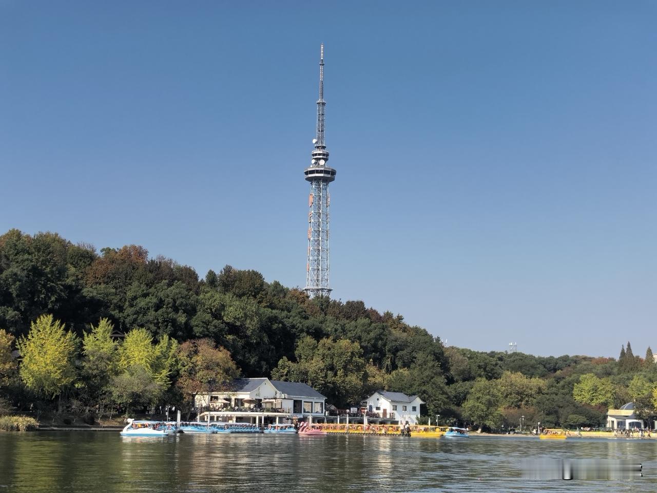 晒晒长沙的城市风光烈士陵园太美了，来长沙必打卡地[彩虹]