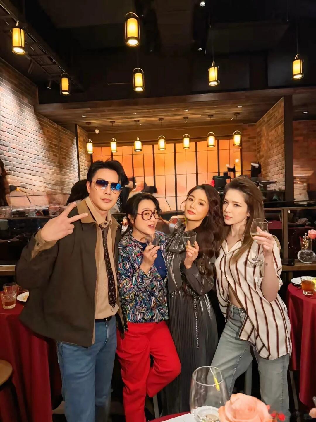 林心如50岁生日办《华灯初上》主题趴，好友林熙蕾、徐若瑄、许玮甯等都在身边。老公