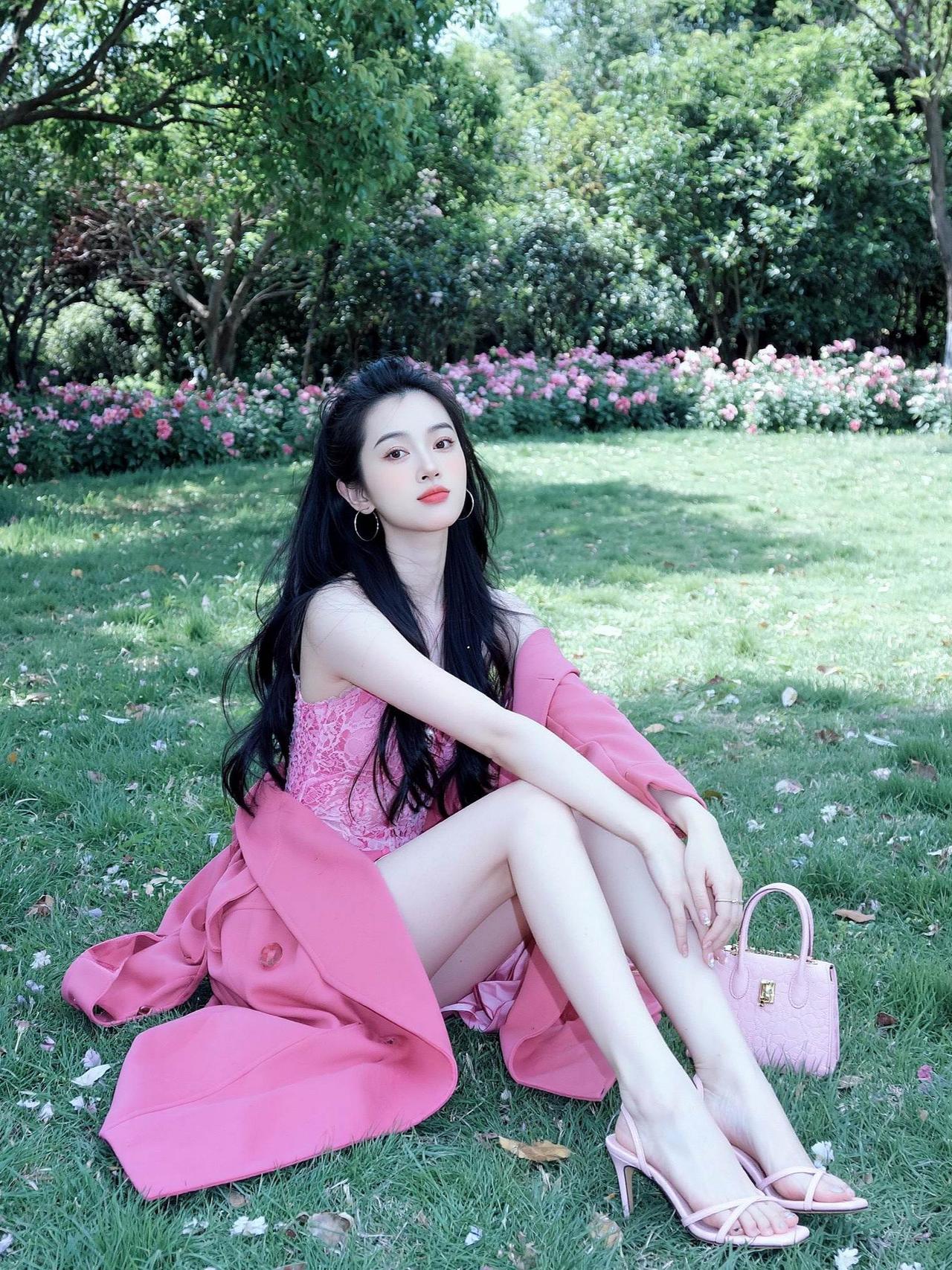 AI草坪粉系写真 AI草坪粉系写真 抖音ai创作 抖音玩法合伙人计划@D0U十小