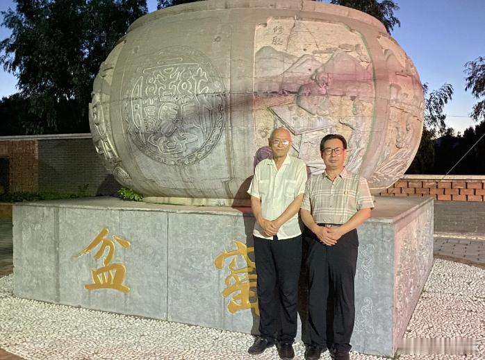 与秦次森夜游盆窖文|孙玉良2025年7月17日，《中国心态学》创立人、世界华人联
