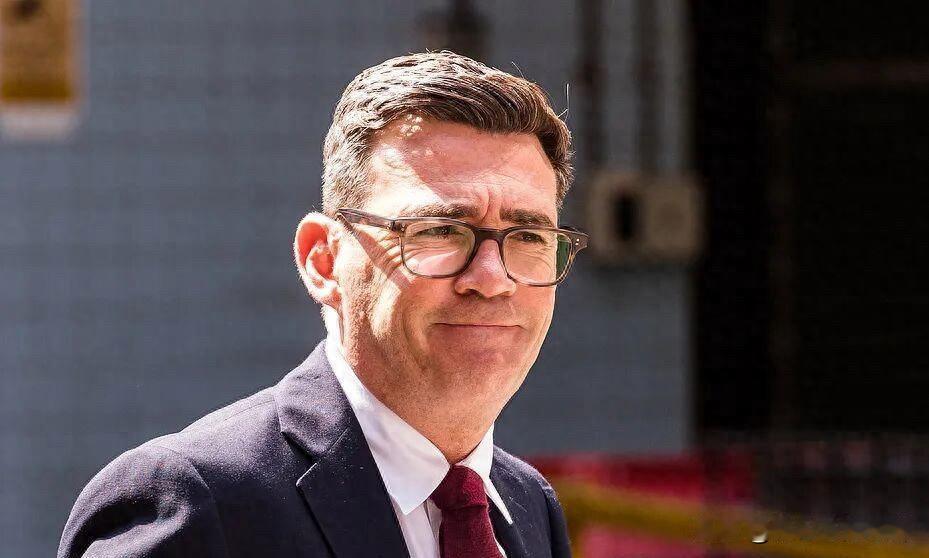 伯纳姆入主唐宁街0号，坚定支持乌克兰不变！英国新任首相伯纳姆英国援乌态度不变俄乌