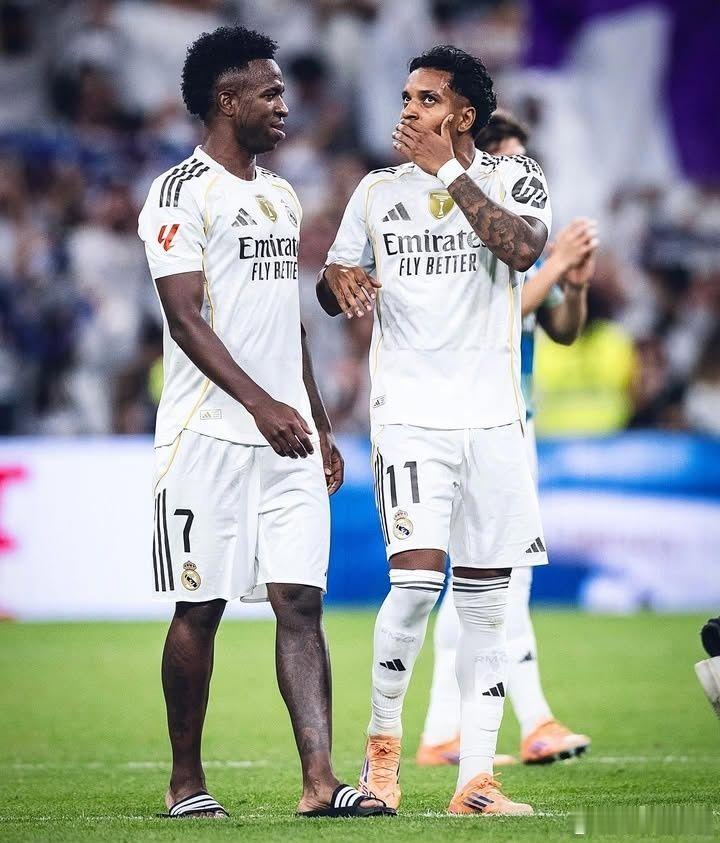 内马尔 Jr：“足球现在已经CHANGED。如今，我们在球场上看到的特别球员很少