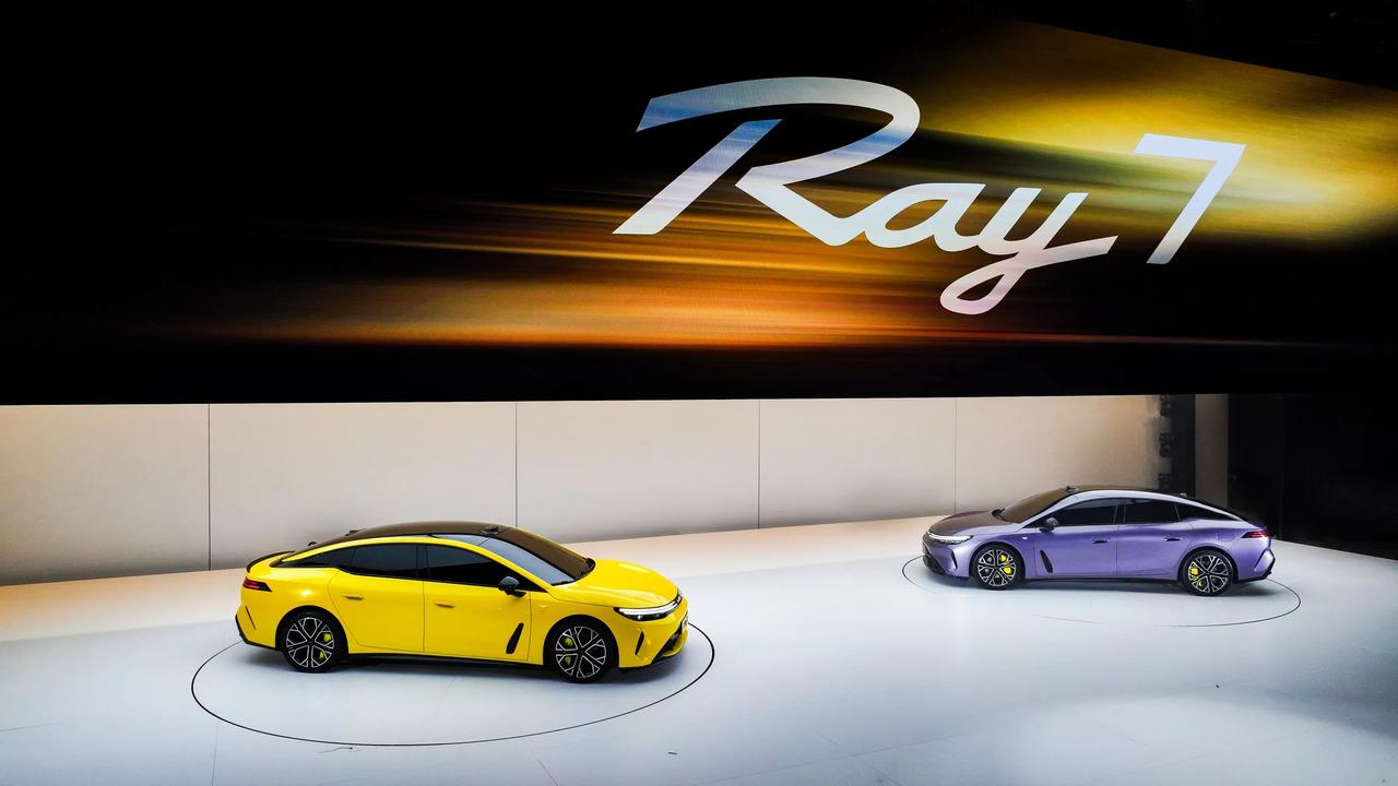 在纯电市场疯狂卷参数的时代，埃安Ray7选择了一条回归本质的路。它的超级底盘，全
