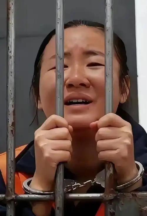 缅北电诈家族覆灭，白应兰、明珍珍相继落网伏法，偏偏亨利集团的魏榕却销声匿迹！她到