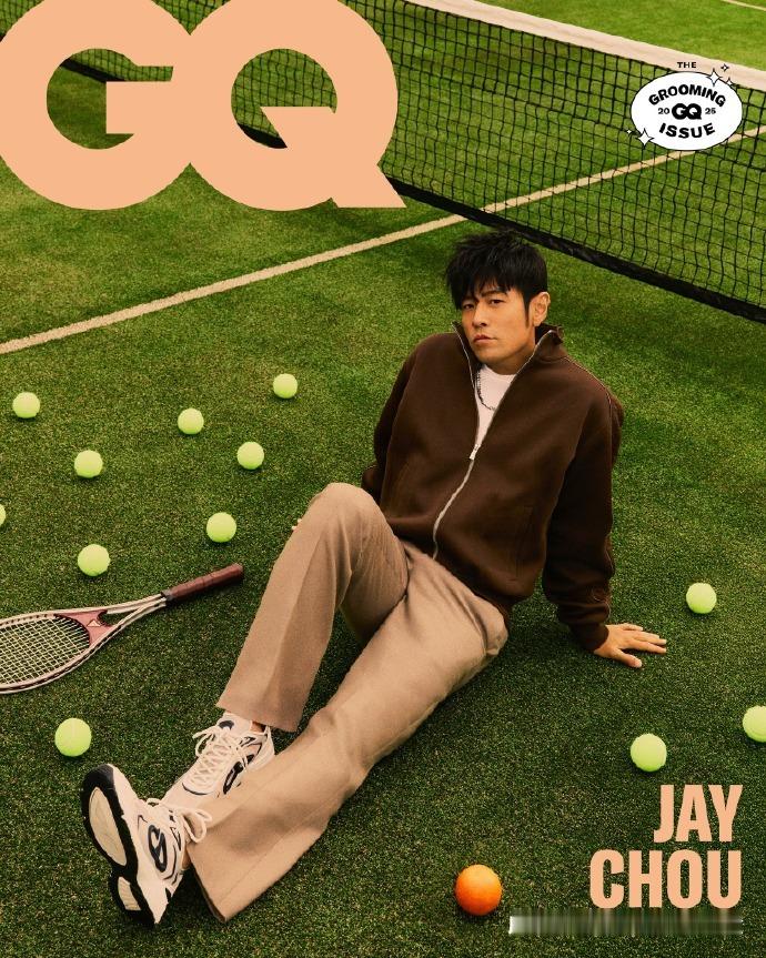 台版 GQ 金九封面由周杰伦重磅演绎！简约与随性并存，每一个画面都充满故事感。一