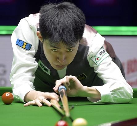 常冰玉与赵心童、吴宜泽比较：
中远台准度水平一致。进攻走位，单杆制胜能力也差不离