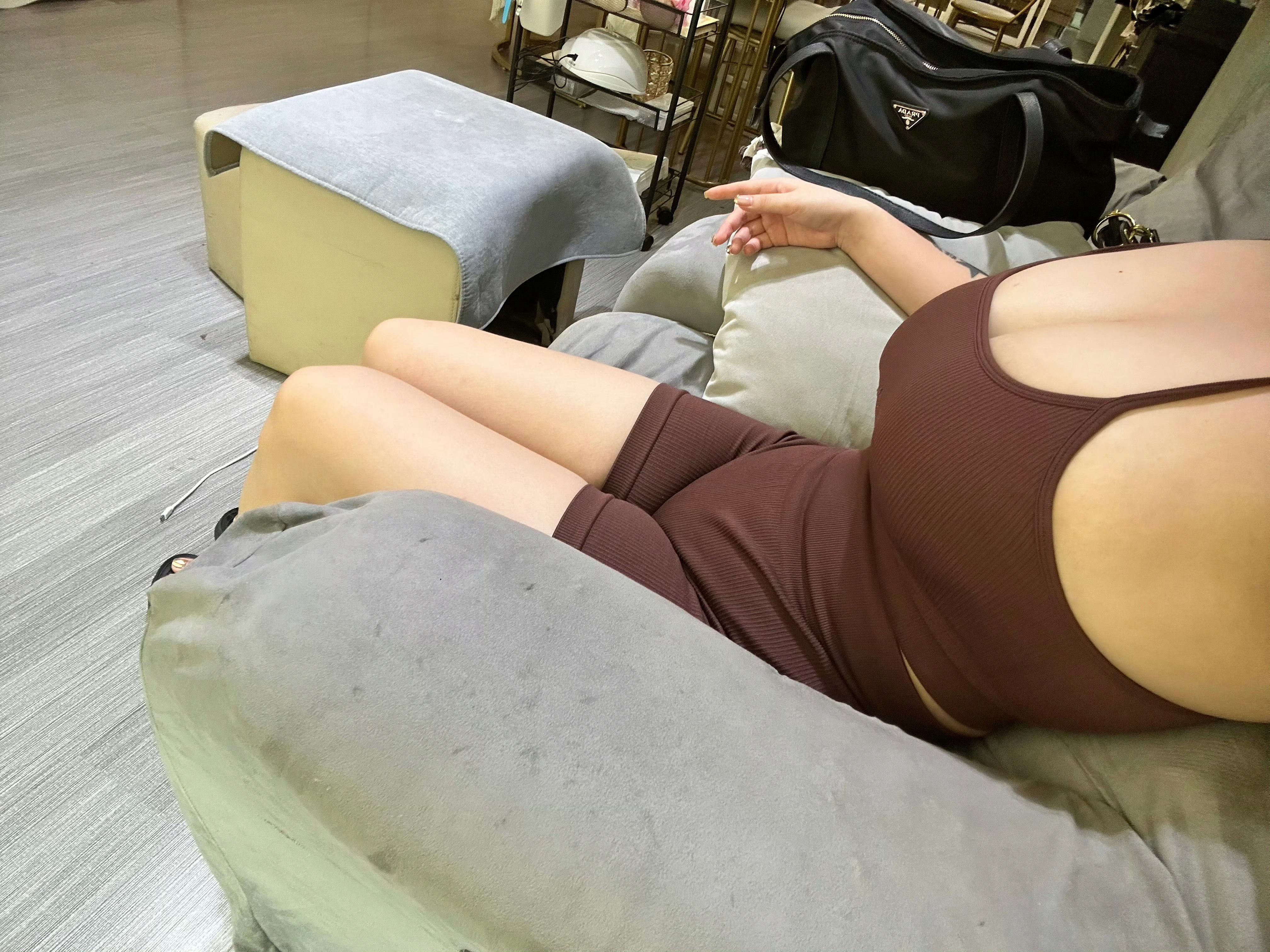 健身回来累了直接坐下#健身##健身打卡# ​​​
