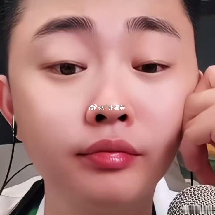 网红巴扎黑离婚王小源说：是杀猪盘