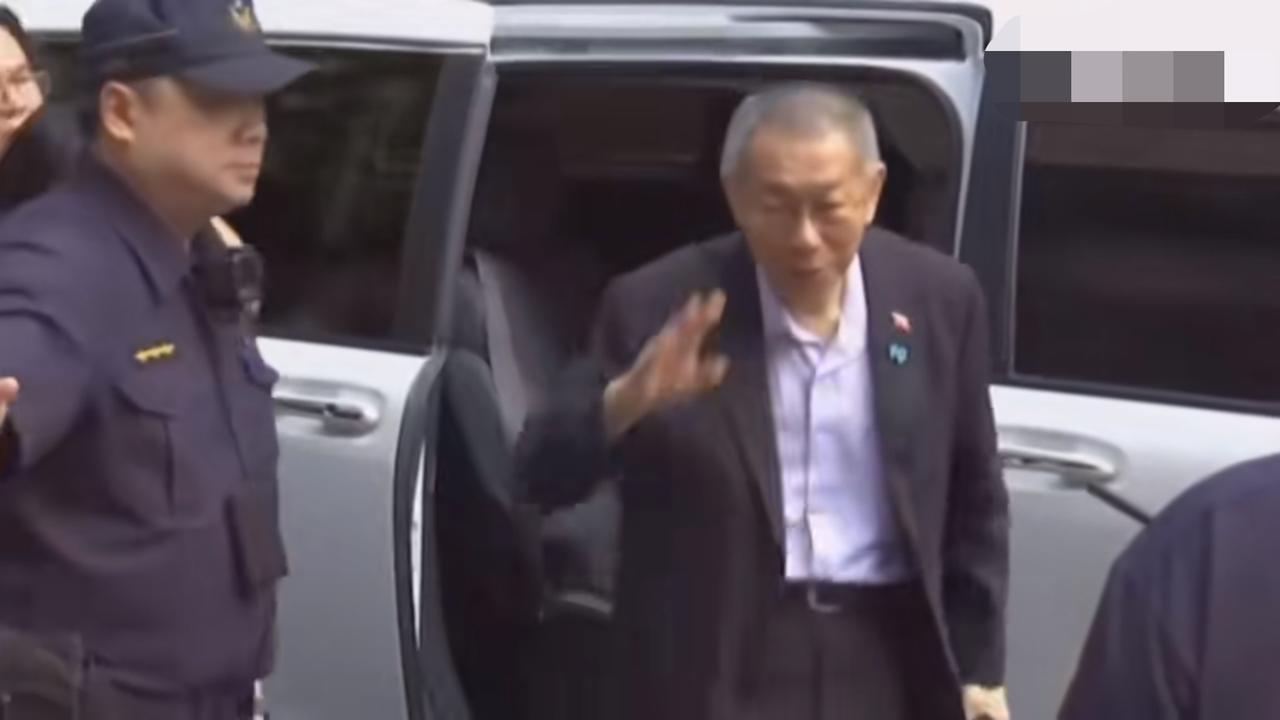 台湾各大媒体等了一天，结果台湾高等法院刚刚表示，柯文哲抗告案今日不裁定。
民众党