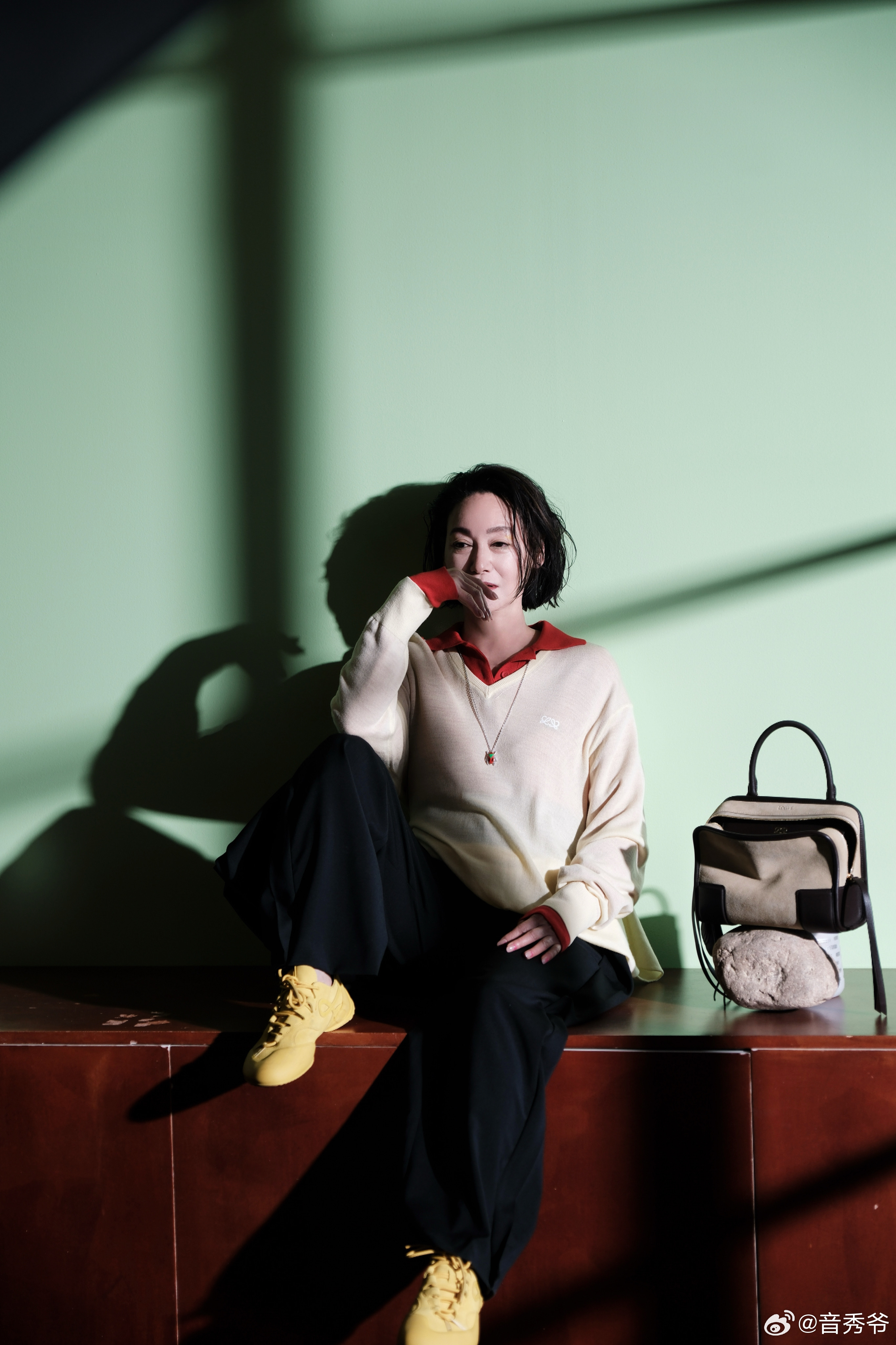 惠英红二登时尚芭莎封面 惠英红把人生看得太通透了，她说60岁是18:30，66岁