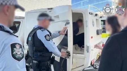 实在有些丢脸，上周五一名中国公民在悉尼被捕了

7月24日，一名39岁中国籍新能