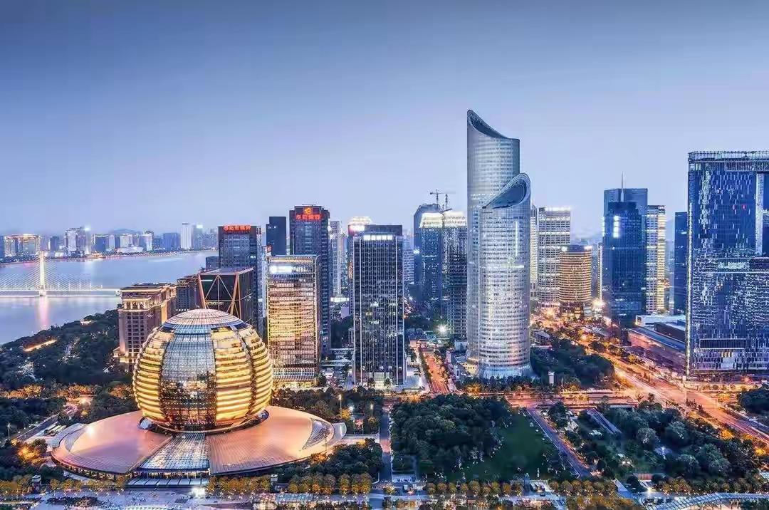✨中美之间不会再打关税战✨

🐼 2025年11月10，中美商贸谈判釜山会晤后