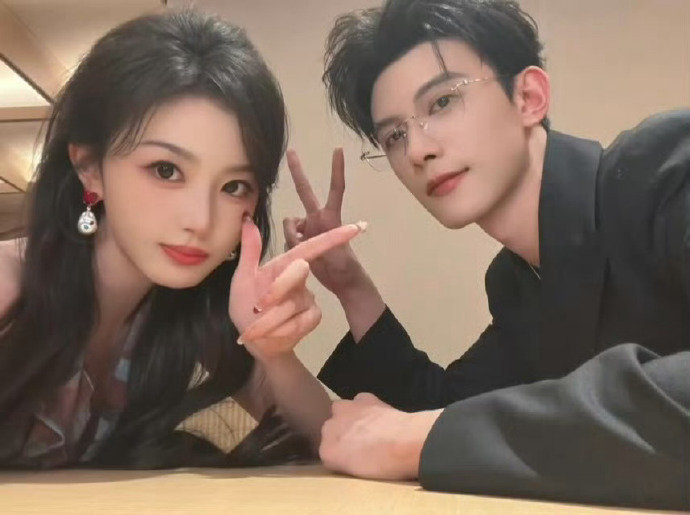 邓凯白毛完全盯盯怪来的 不齐而俞好般配 邓凯白毛完全盯盯怪来的，不齐而俞好般配，