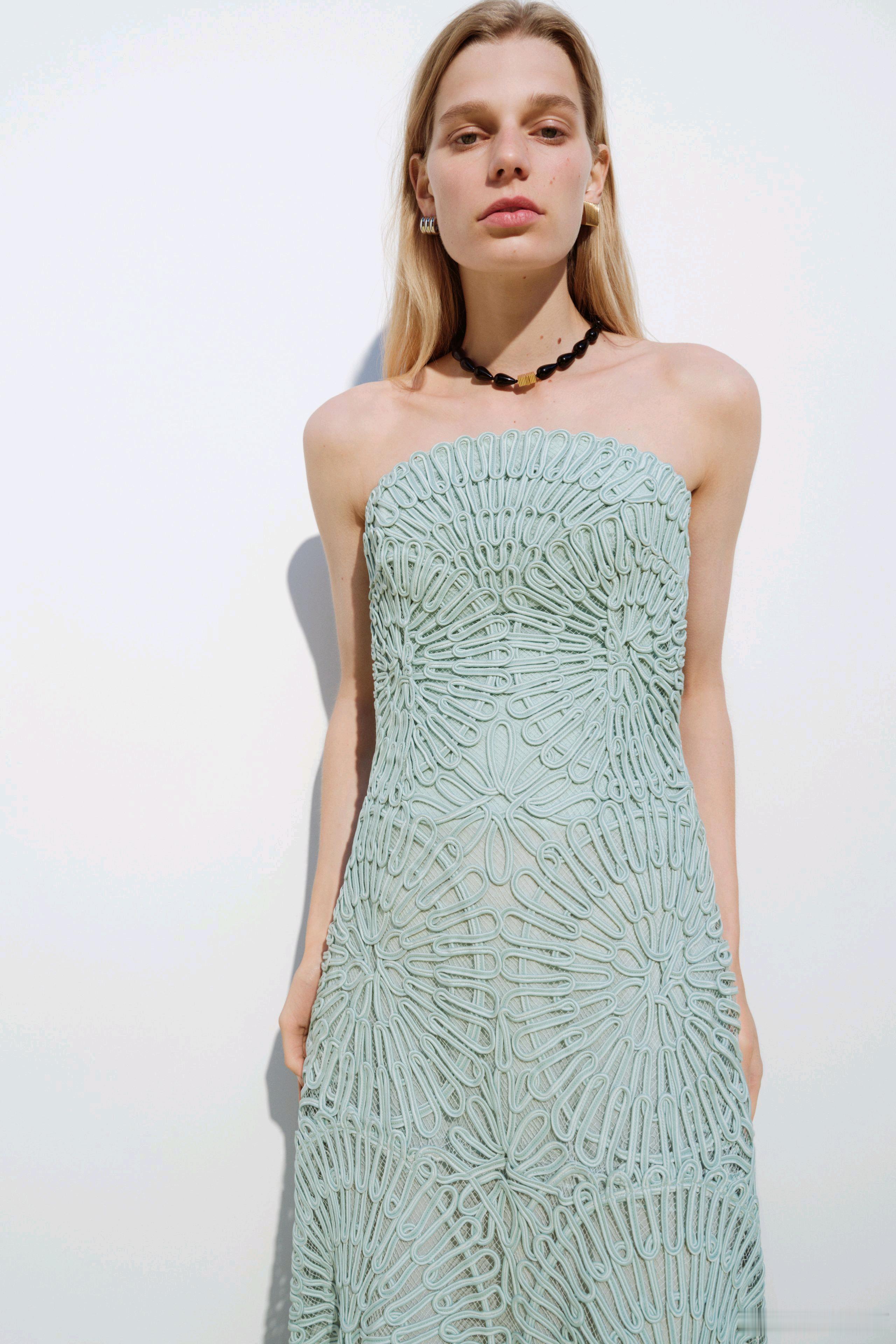 时装周SIMKHAI Resort 2027 Collection本季度假系列他