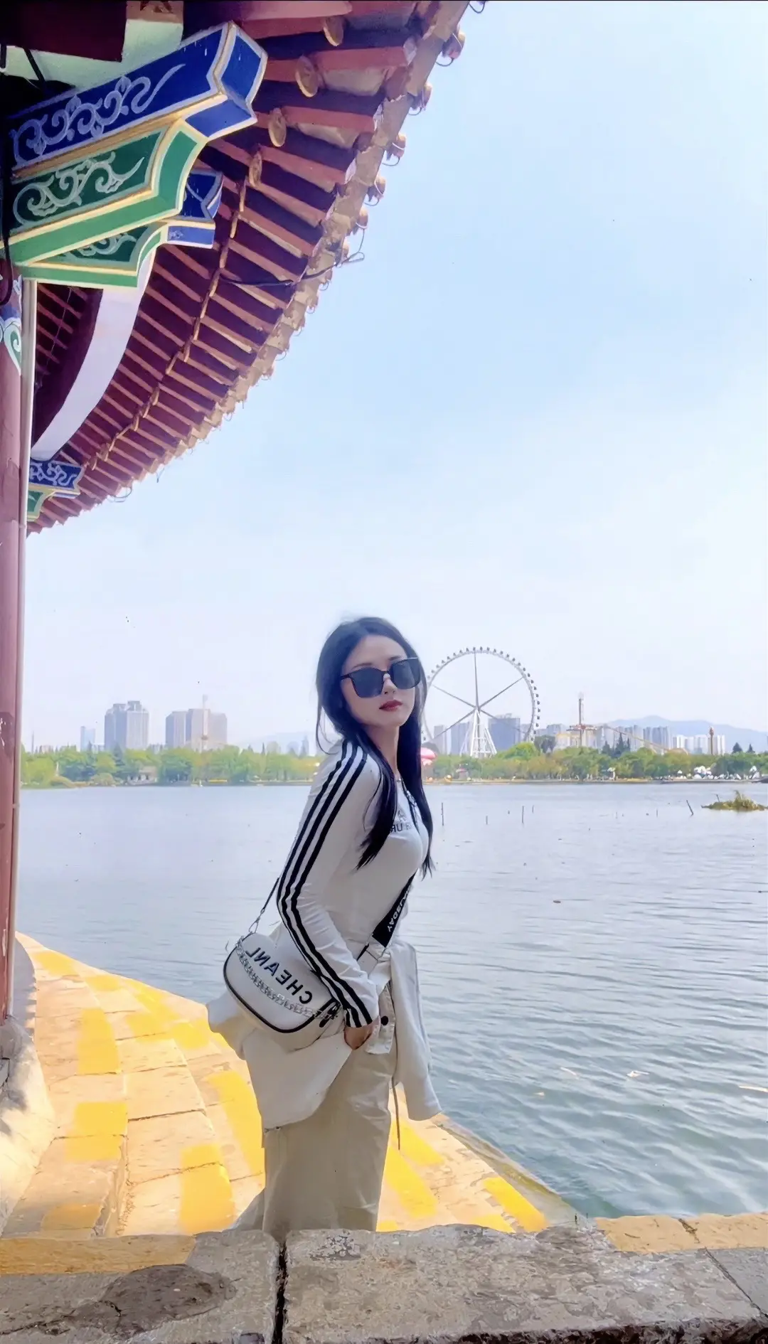 我尼玛欠三万，听风唱着钱来