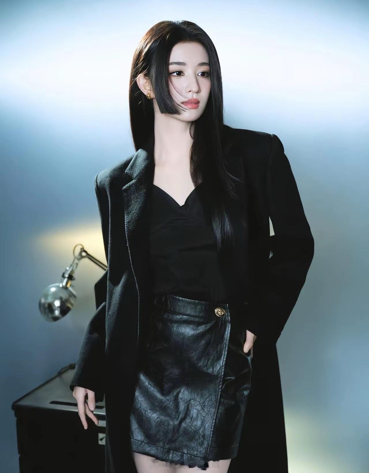 韩东君富婆追求者特别多，不过他自己颜控，也不缺钱，不太会搭理这些人，韩东君现在是