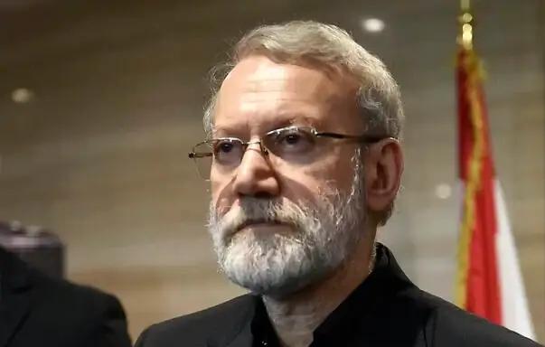 以色列媒体传来消息，哈梅内伊去世后，伊朗国家安全委员会秘书阿里·拉里贾尼依然散布