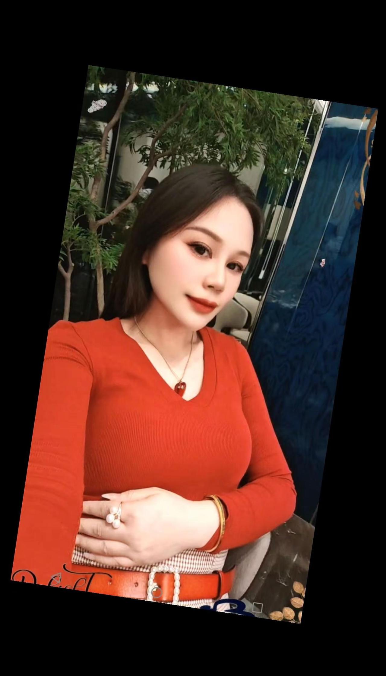 不炫耀所有，不匮乏所无，安然于当下，这便是最动人的姿态。