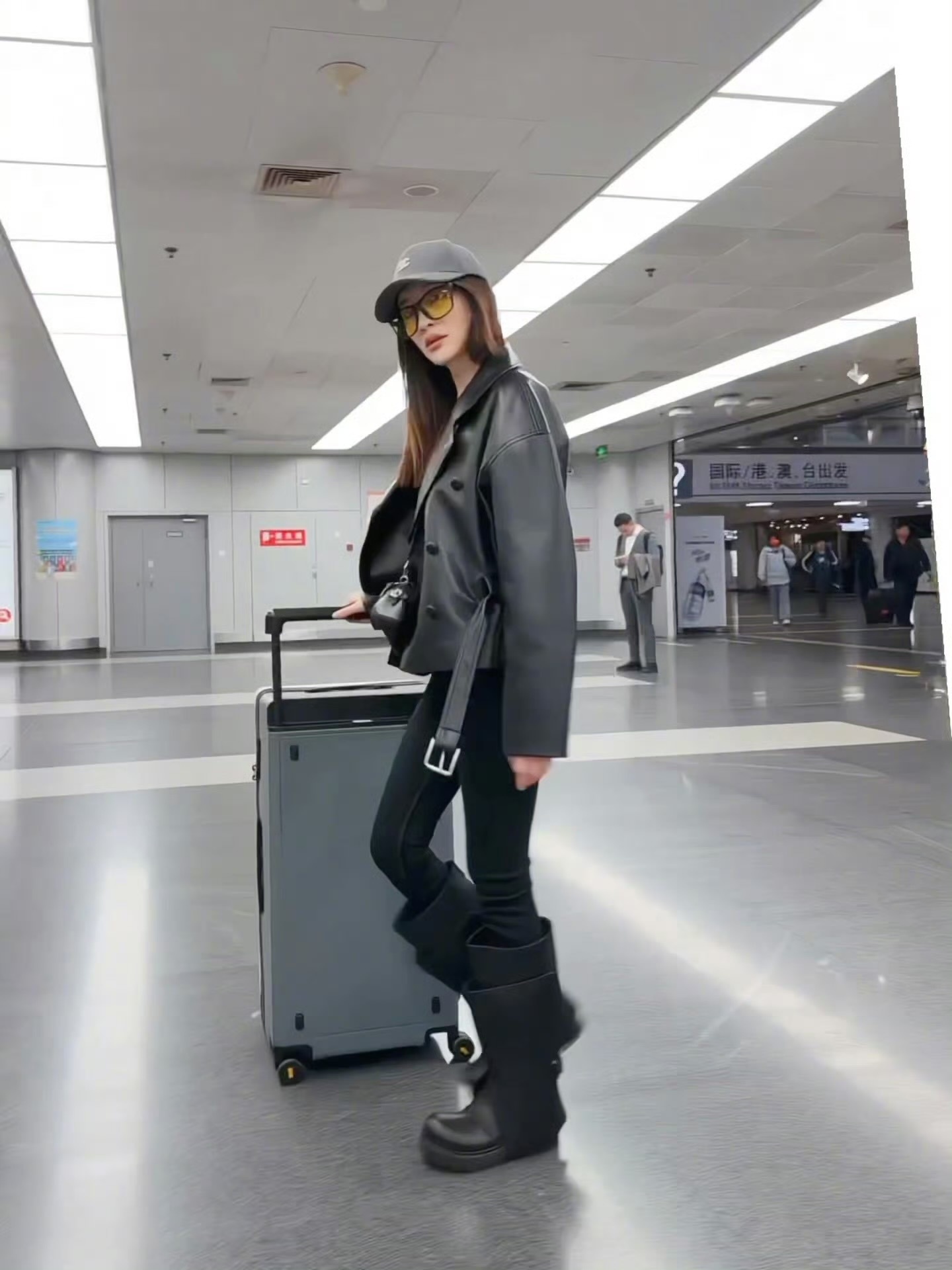 李小冉希望初舞台别摔跤李小冉说唯一小愿望初舞台别摔跤😂，愿望成真了，不但没有摔