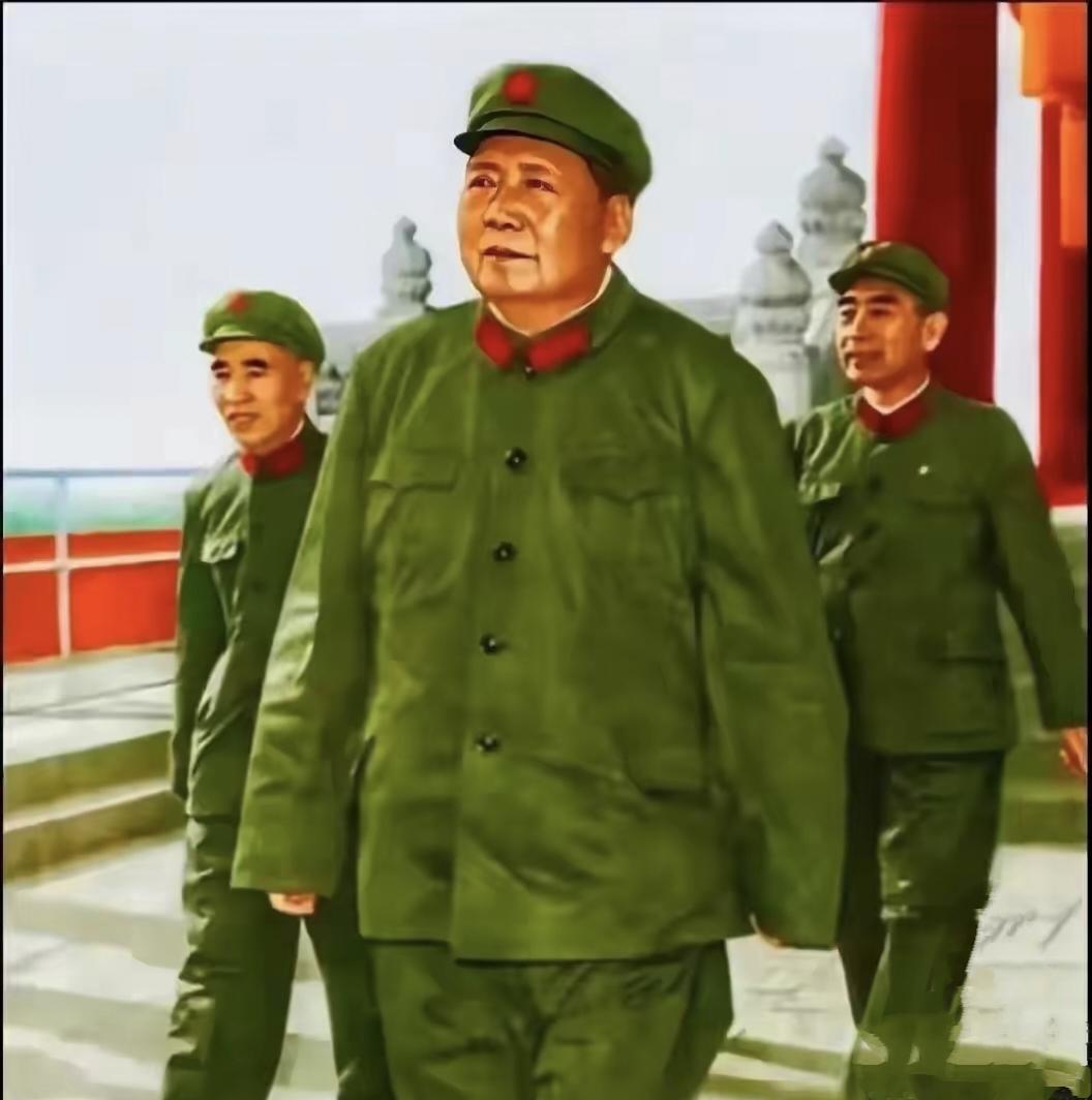 四渡赤水千古奇，绝境翻盘谁能及
 
当年长征踏险泥，湘江血战壮士稀
八万将士剩三
