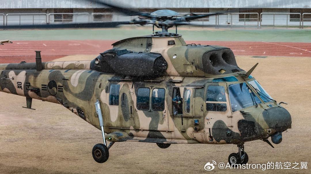 全球武器装备盘点 KUH-1完美雄鹰的发动机舱，核心技术来自超级美洲豹，传动系统