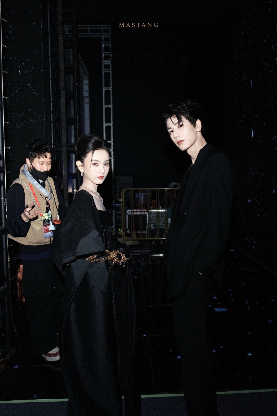 张凌赫宋祖儿 顶级帅哥遇上顶级美女递本！！ 