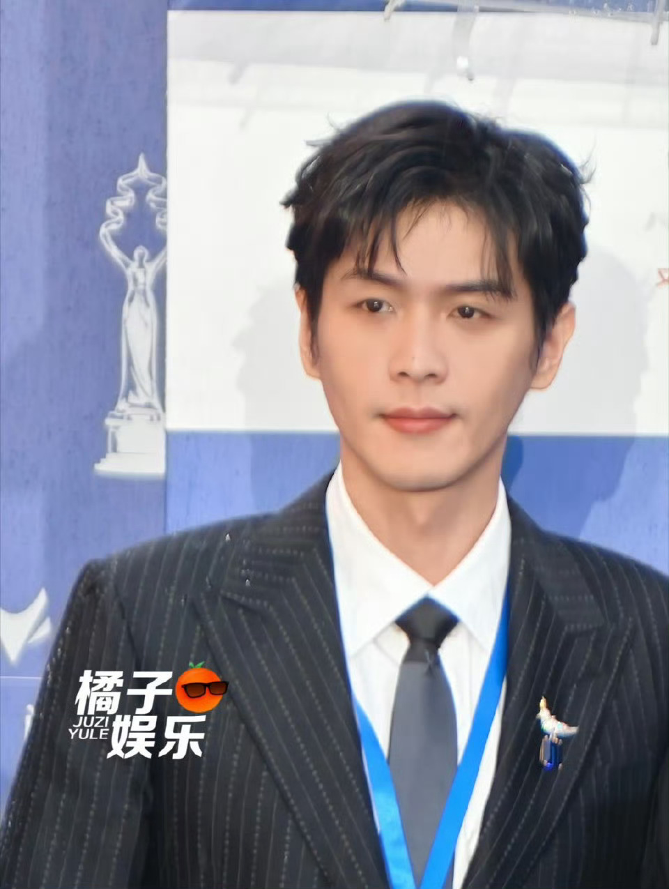 张若昀北影节生图张若昀北影节西装造型实话实说！张若昀这身西装造型真的帅到炸裂🔥