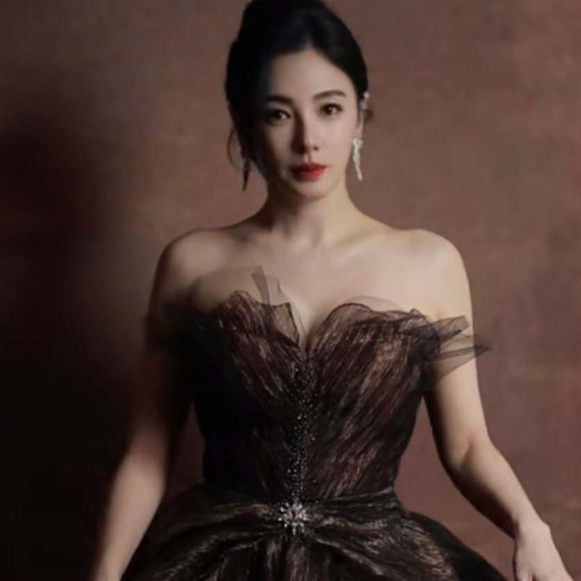 张雨绮见证荧屏之外的从容力量 张雨绮内场的张雨绮