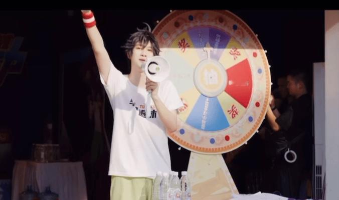 敖子逸cos江南变闯祸小狗 到底是谁还没有喜欢上敖子逸的，这一次的cos也太好玩