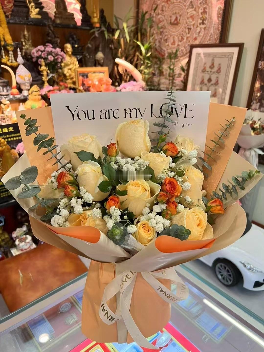 还愿供奉佛堂鲜花一束💐 ​​​