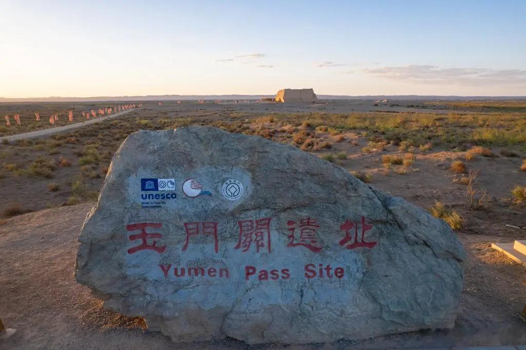 玉门关的风全年无休在加班来到玉门关，最直击人心的不只是残破关城遗址，是扑面而来永