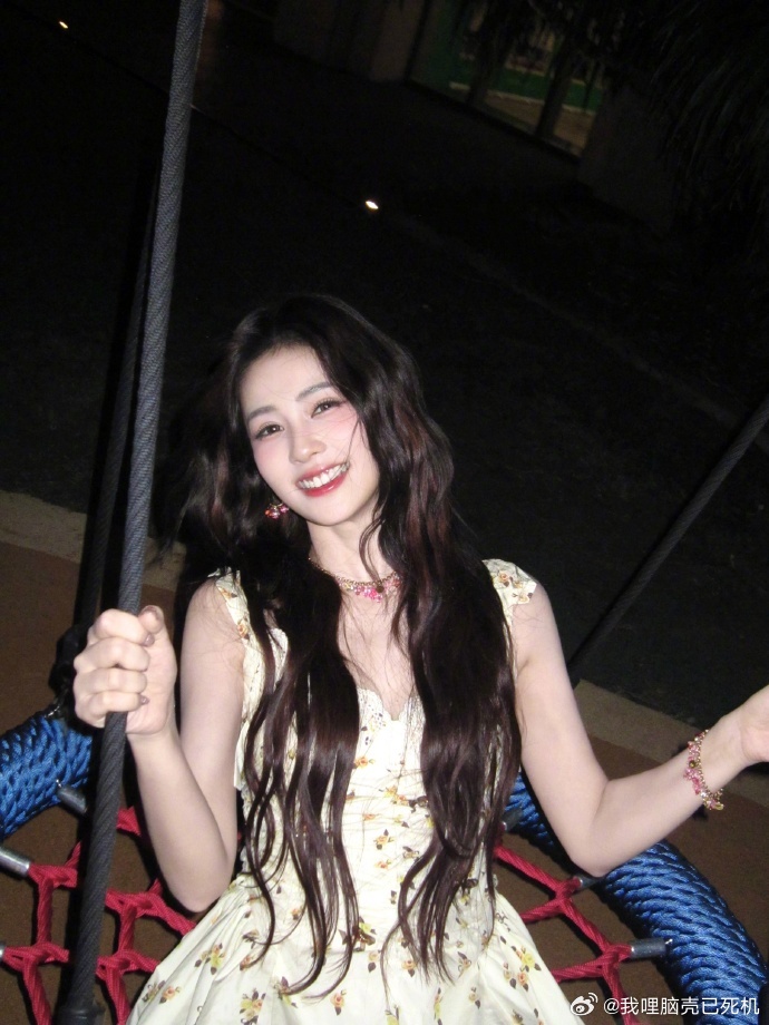 金鹤龙化的白鹿白桃奶冻妆白鹿夏日甜心感 白鹿夏日甜心感，金鹤龙化的白鹿白桃奶冻妆