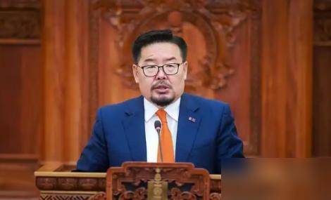 蒙古这回真是变了样！新总理一上台，就当着中国的面，把边境上几十年的老难题一股脑敲