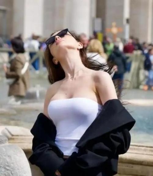 一名德国华人表示，“欧洲人讨厌中国人的原因，就是因为如果在街上看到一群人大声吵闹