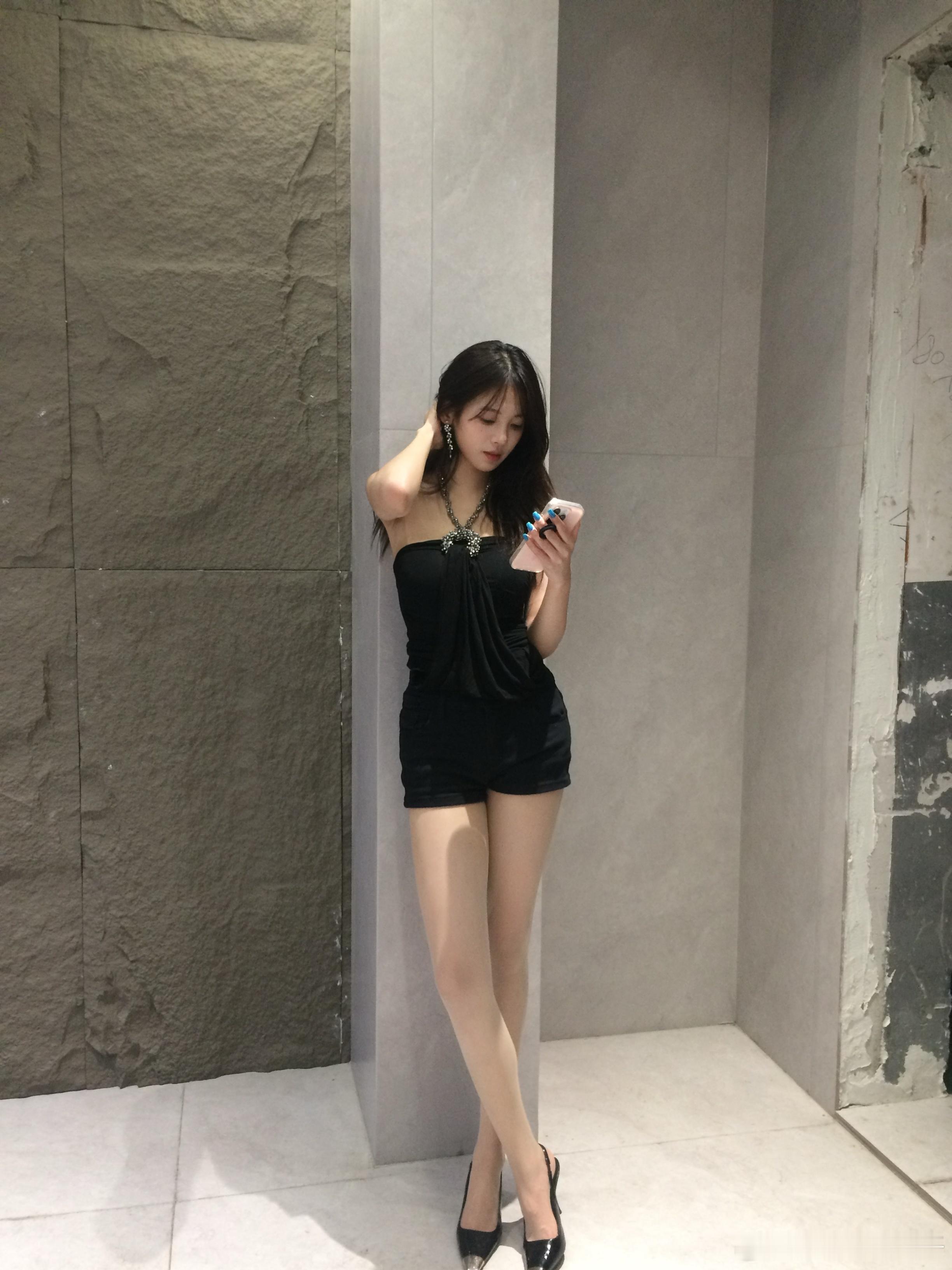 又是一些个新照片[doge]明天要出去玩噜 ​​​