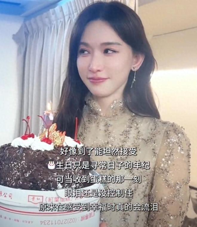 林志玲51岁生日为何泪洒现场？一场意外的感动引发了广泛关注。
林志玲在51岁生日
