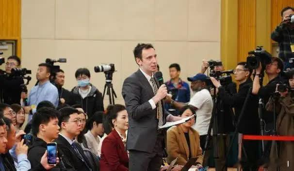 麻生太郎狂妄挑衅中国：凭借如今日本的实力，足以在台湾搞事而不需要美国帮助的情况下