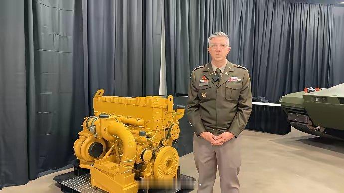 沈逸教授在讨论到美国的新的M1E3坦克上东大的国标时候，发出了克林顿嘲笑叶利钦的