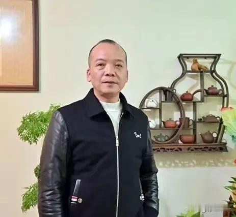 重创金门经济，所以金门要当非军事区？
金门县议员陈泱瑚称，大陆仅开放福建民众去连