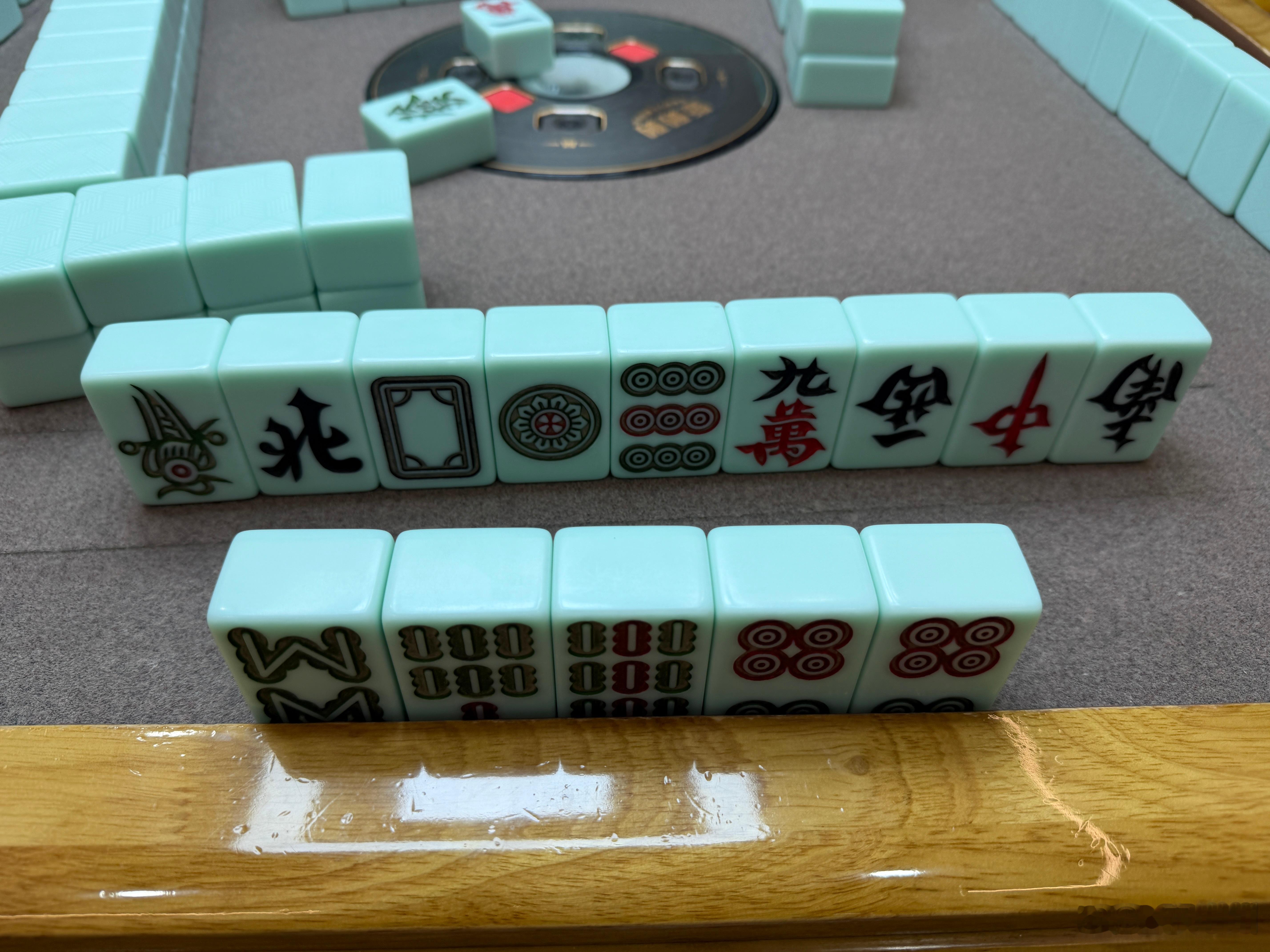 我的闺蜜会从上海回武汉陪我打麻将 我真是哭晕 