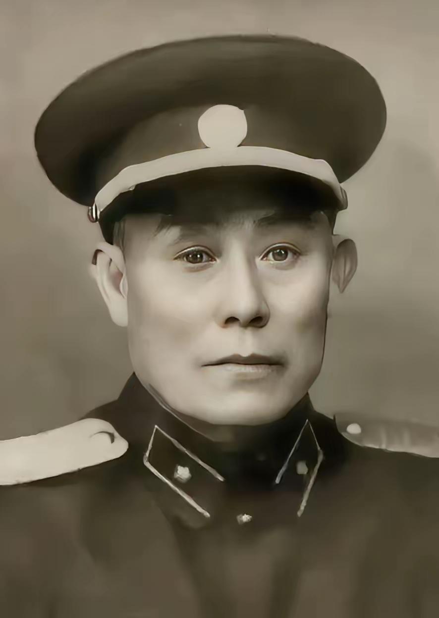 1974年，82岁的开国少将史可全住院，看到隔壁的彭德怀双目紧闭，面无血色，他猛
