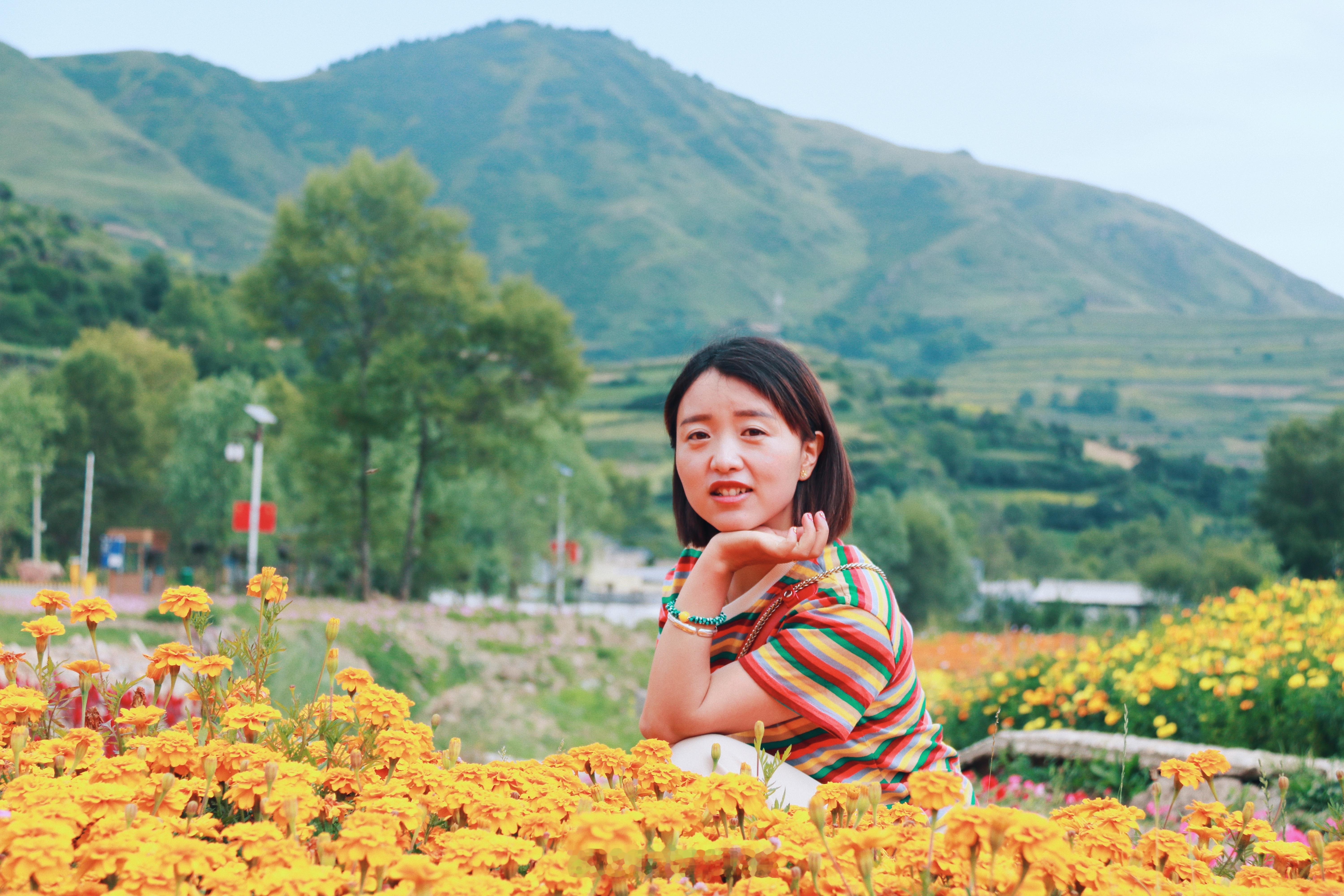 买了件裙子，媳妇穿上以后有点小肚子，结果她就不想穿了，我该怎么样说服她穿上呢？我