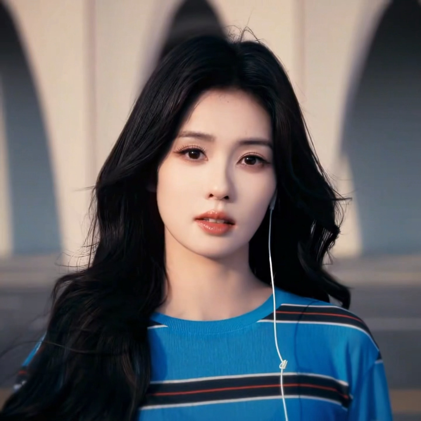 耳机分你一半  开启心动模式🎧白鹿叶璃 .白鹿双视角打戏 .白鹿叶璃赚钱为离山