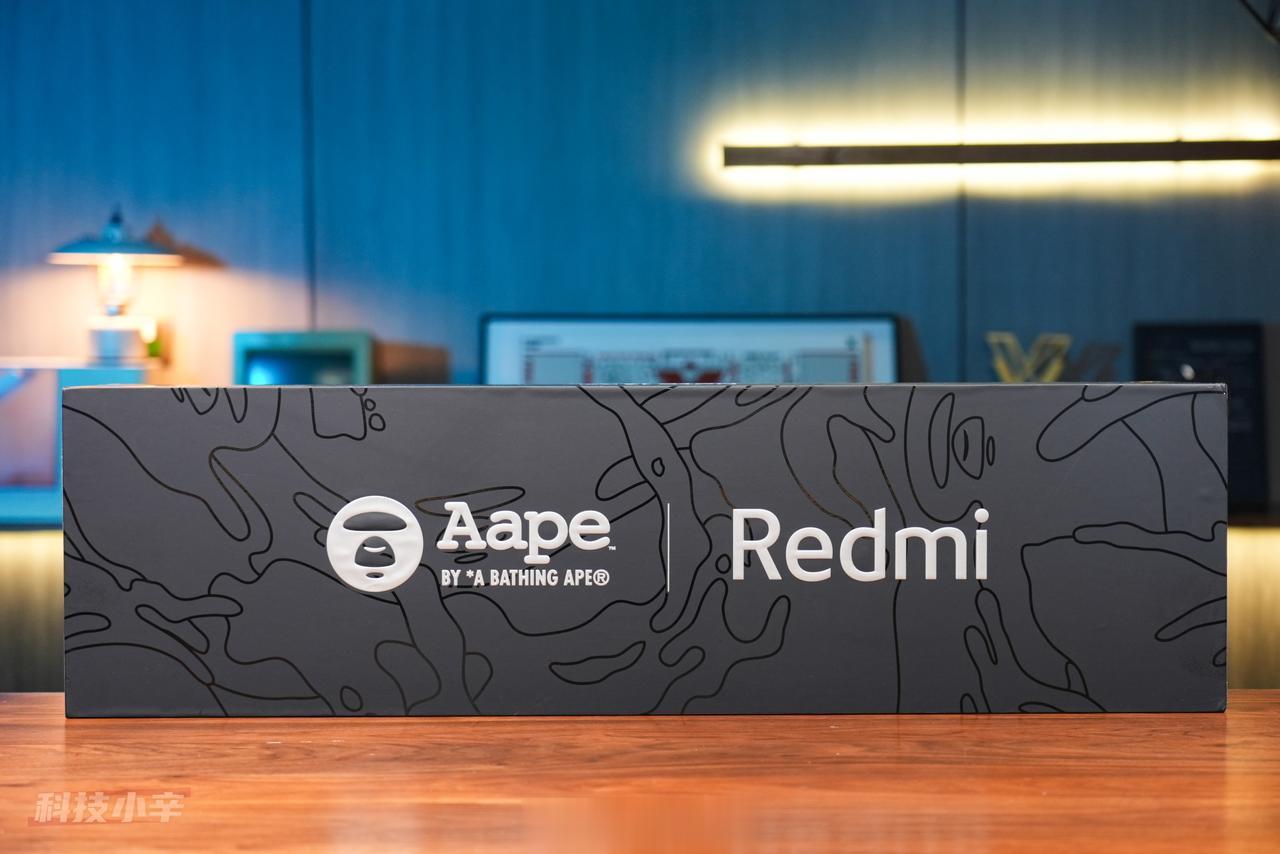 Redmi Note 13 系列的发布会邀请函到了，是一块儿 Aape 的滑板板