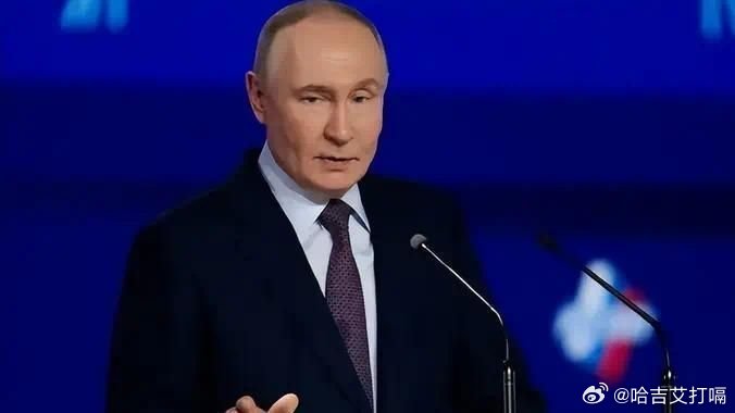 凤凰新闻【中俄同时下场，美国最差局面出手，特朗普罕见表态，美媒：美国完了】中俄终