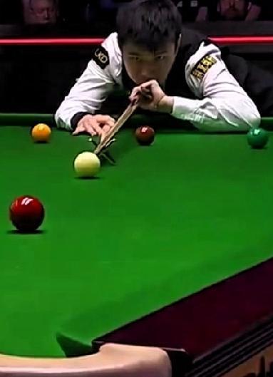 世锦赛丁赵德比战13-9的比分背后，是进攻对防守的终极颠覆。
赵心童凭借67%的