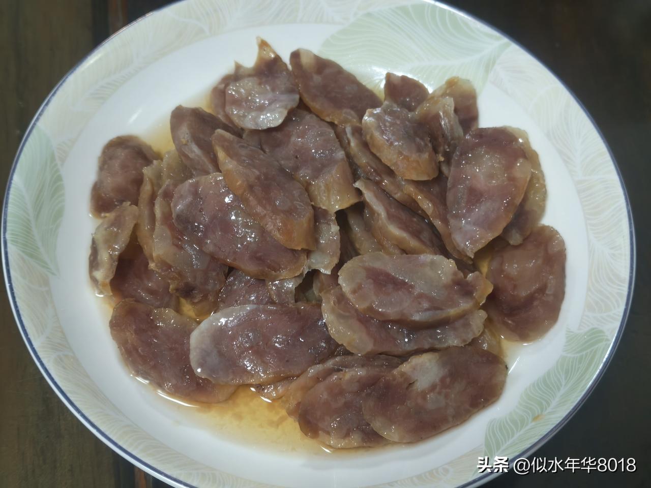 分享今天的晚餐

今天受13号台风“小海豚”外围影响，南京市全天都是强风大雨，不