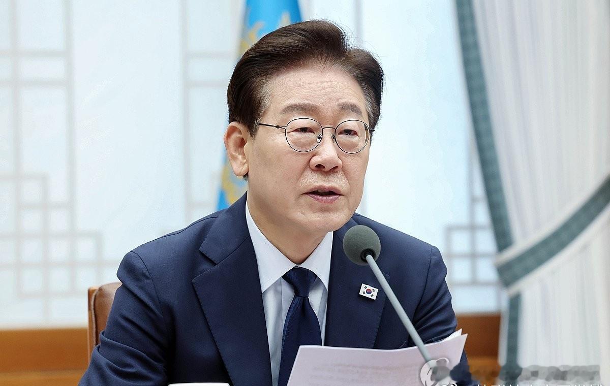 【李在明：要打好尖端产业三大项目“速度战”】 韩国时局 韩国总统李在明6日在总统